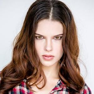 Preview Image Mercedes Raquel