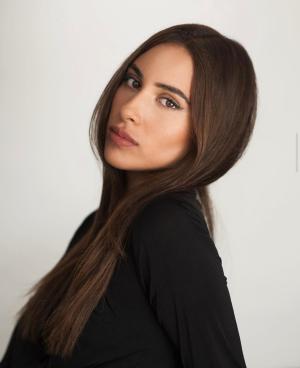 Portrait of Vivienne Fareta